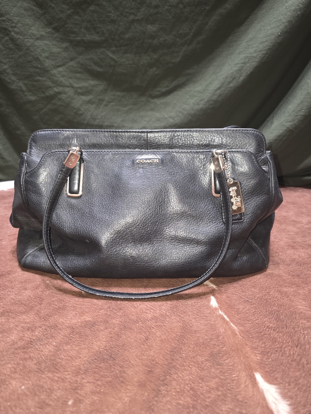 2013 Coach Black Leather Shoulder Bag - Classic Women's Tote